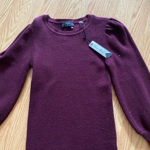 T Tahari sweater